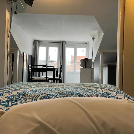 招待所 Studio Meuble Centre-Ville 2J 普瓦西